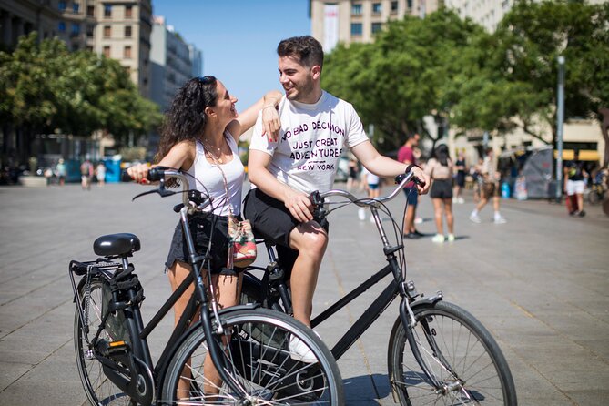 Barcelona City Highlights Bike Tour - Professional Guide