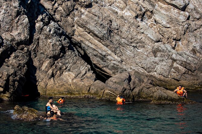 Blue Cave Premium Half-Day Tour With Panoramic Old Town View - Boat and Crew