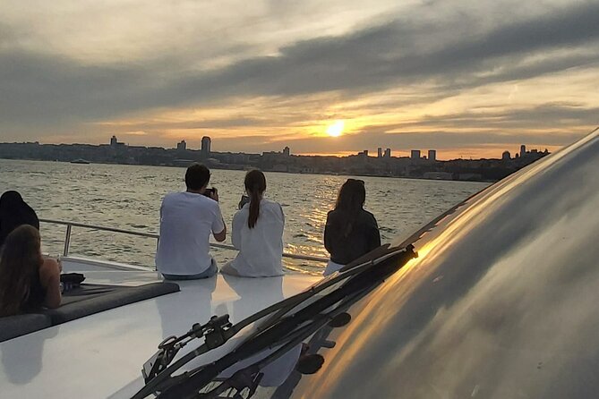 Bosphorus Sunset Cruise on Luxury Yacht, Istanbul - Group Size and Capacity