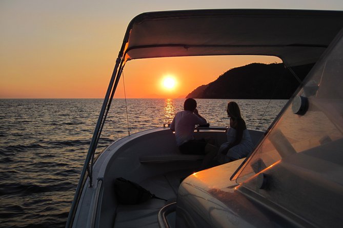 Cinque Terre Sunset Boat Tour Experience - Booking and Planning