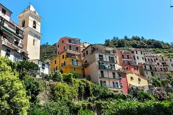 Fully-Day Private Tour to Cinque Terre From Florence - Discovering Corniglia