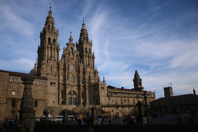 Old Town of Santiago De Compostela Walking Tour - Navigating Narrow Streets and Plazas