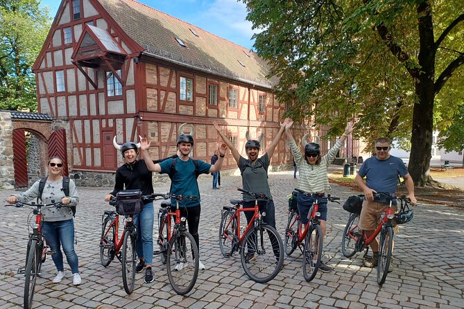 Oslo Highlights Bike Tour - Visiting Akershus Castle
