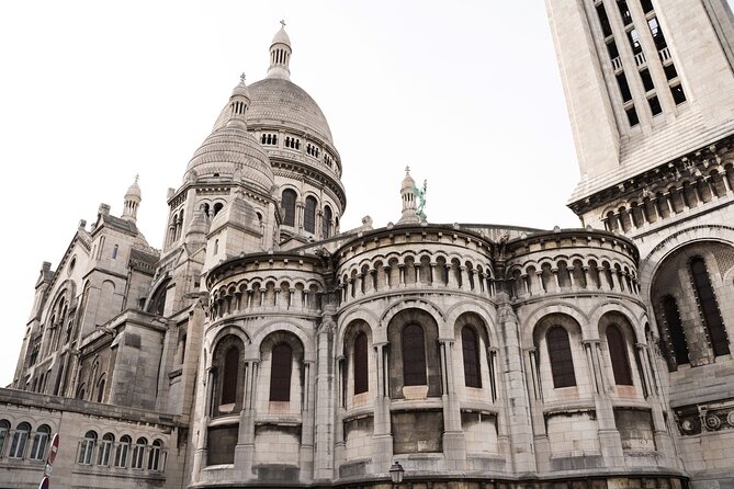 Paris: Discover Hidden Montmartre on a Walking Tour - Small-Group or Private Tour Options