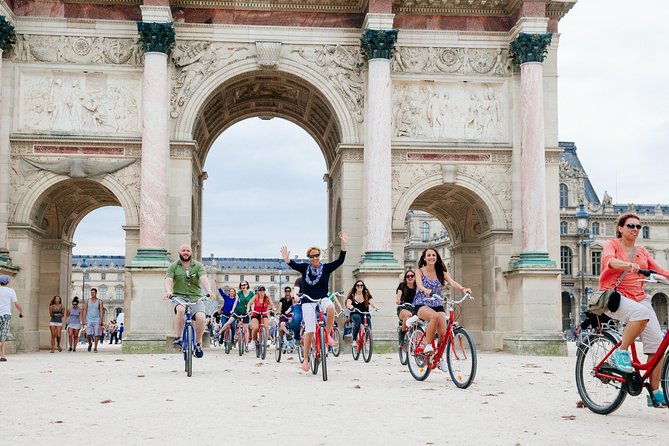 Paris Sightseeing Guided Bike Tour Like a Parisian With a Local Guide - Customer Satisfaction and Awarded Accolades