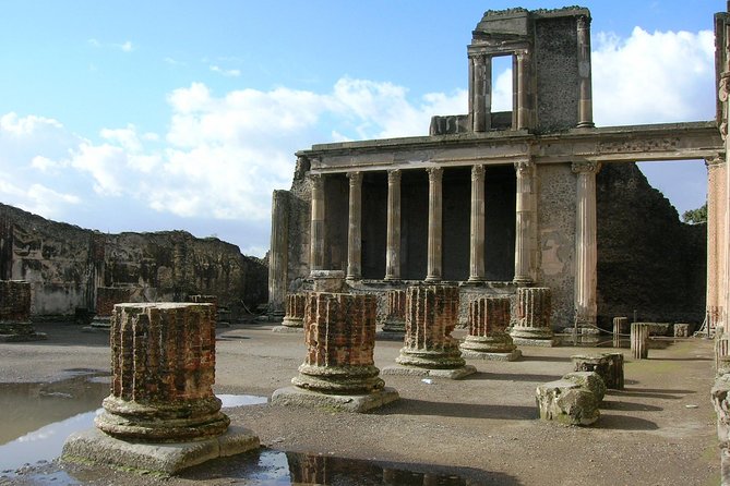 Pompeii Small Group Tour With an Archaeologist - Tour Accessibility and Fitness