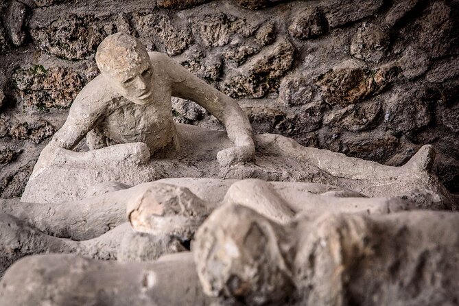 Pompeii Vip: Guided Tour With Your Archaeologist in a Small Group - Exploring Pompeii