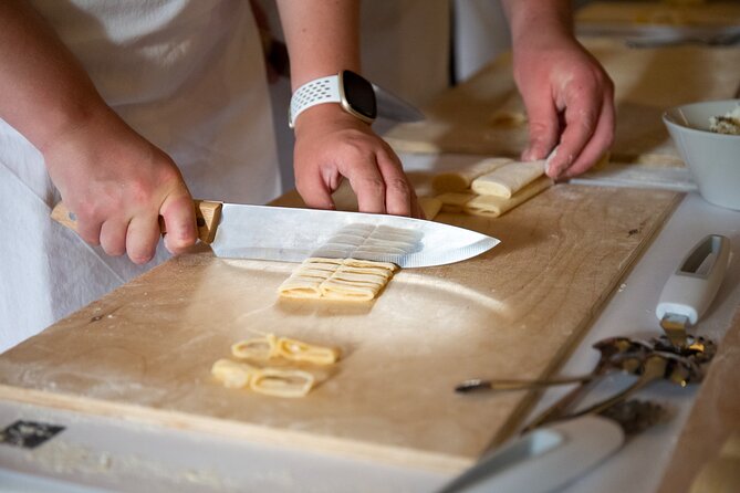 Rome: Fettuccine Pasta Class With Chef in the Heart of Trastevere - Cancellation Policy and Refunds