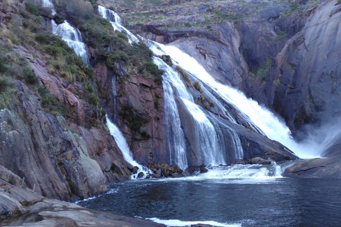 Santiago De Compostela: Finisterre, Muxía & Costa Da Morte - Fervenza De Ezaro Waterfall
