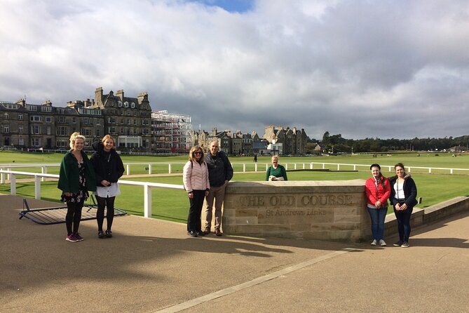 St Andrews Must-Sees Daily Walking Tour (11am & 2pm) - Group Size and Format