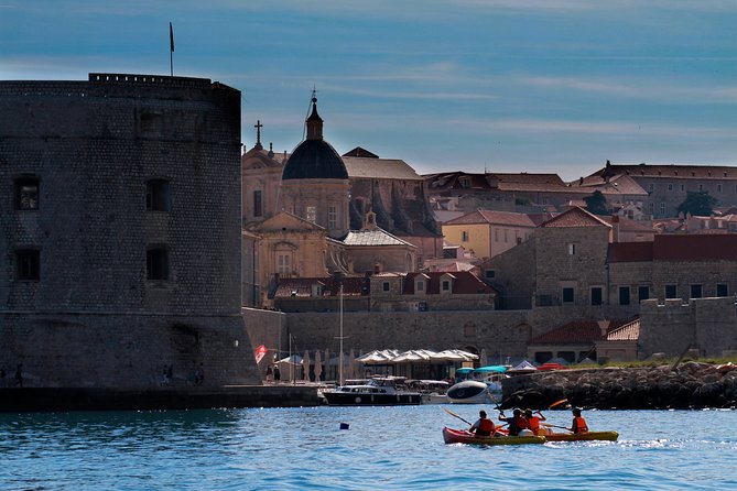 Sunset Kayaking & Snorkeling With Fruit Snack, Water & Wine - Refreshments