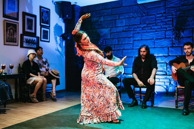 Triana. Flamenco Show With Drink - Included Drink and Refreshments
