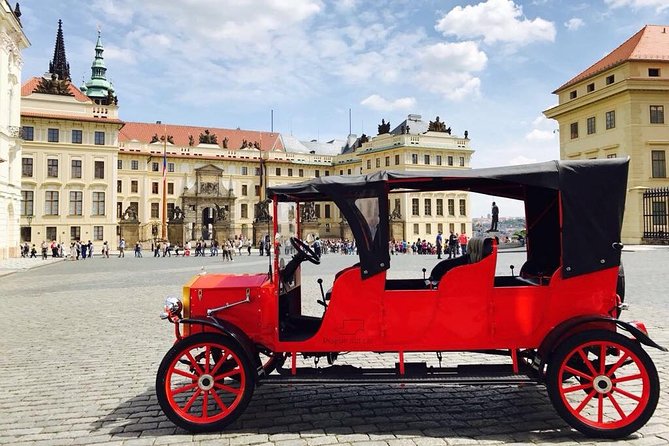 1,5 Hour Oldtimer Convertible Prague Sightseeing Tour - Personalized Sightseeing