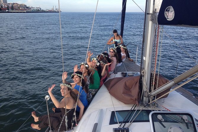 2 Hours Private Sailing Tour in Lisbon - Small-Group Experience