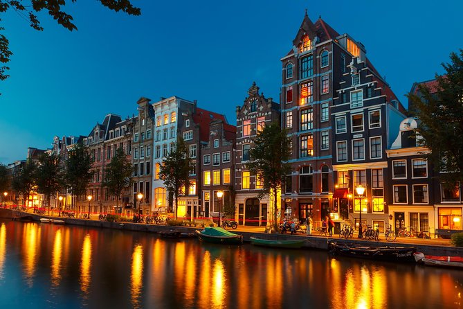 Amsterdam Evening Canal Cruise With Live Guide and Onboard Bar - Small Group and Intimate Experience on the Cruise