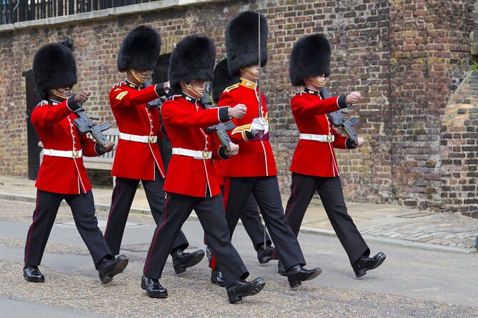 Best of London: Tower of London, Thames & Changing of the Guard - Tour Details