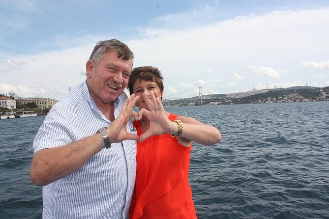 Bosphorus Cruise Boat Tour in Istanbul 3 Hours And Golden Horn - Highlights of the Tour