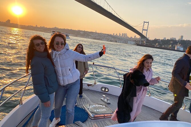 Bosphorus Sunset Yacht Cruise With Snacks and Live Guide - Spectacular Sunset Views