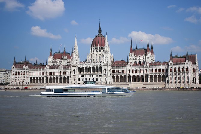 Budapest Danube Sightseeing Cruise With Drink and Audio Guide - Cancellation and Weather Policy