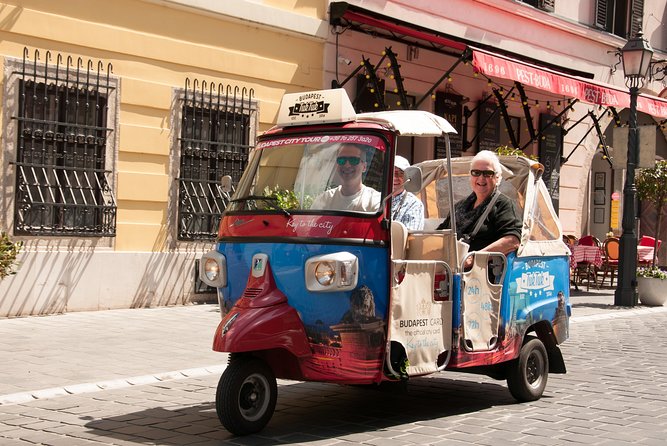 Budapest Private Tuk Tuk Half-Day Tour - Personalized and Informative Guidance