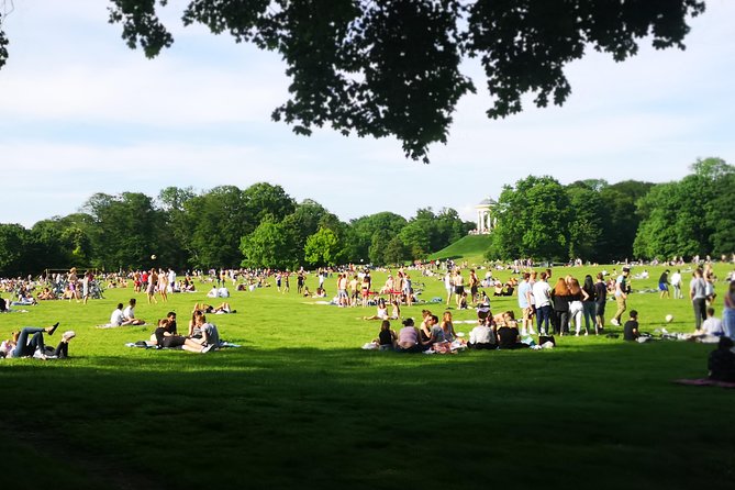 Classic Munich Bike Tour With Beer Garden Stop - Beer Garden Experience