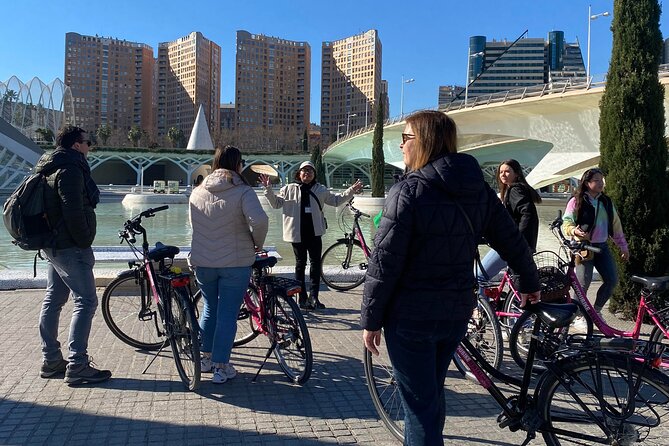 Discover Valencia Bike Tour - City Center Meeting Point - Preparing for the Tour