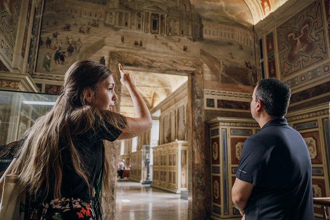 Early Vatican Museums Tour: The Best of the Sistine Chapel - Visiting the Sistine Chapel