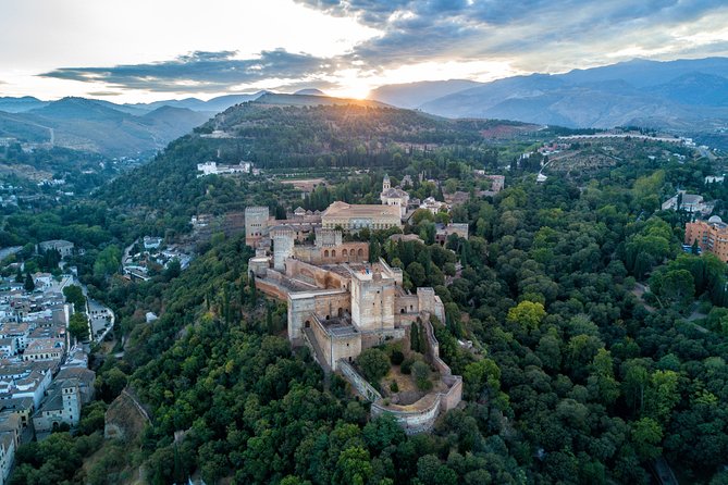 Granada Full Day: the Complete Alhambra + the Albaicin and Sacromonte - Refund and Safety Policies