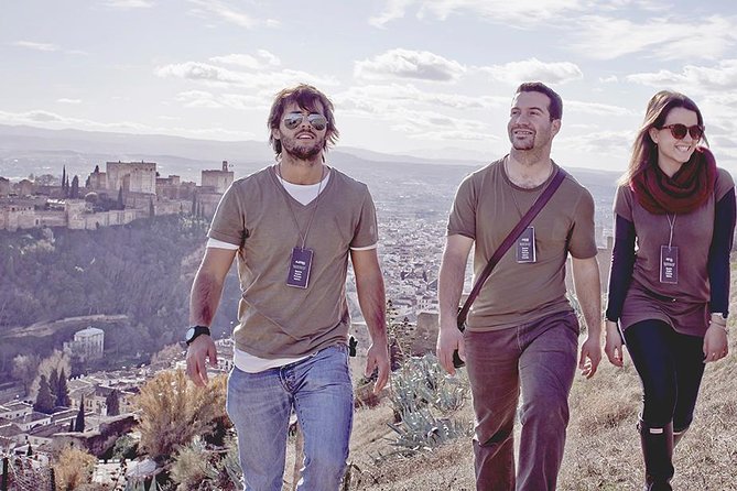 Granadas Hidden Treasures: Albayzin and Sacromonte Walking Tour - Highlights of the Neighborhoods