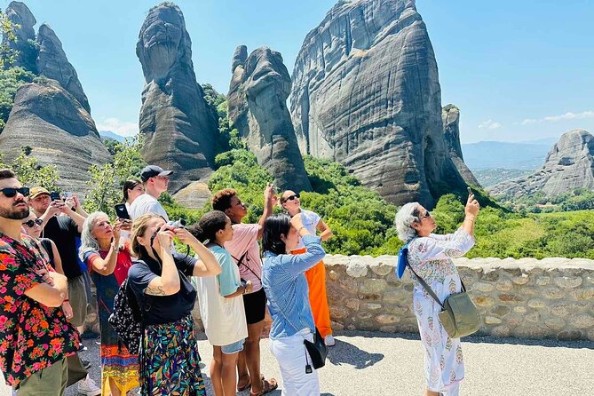 Meteora Daytrip English or Spanish, Option Lunch by Local Agency - Tour Group Size