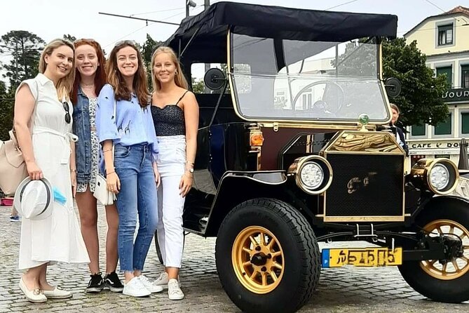 Private CityTour Tuk Vintage Car Tour in Porto - Experience Overview
