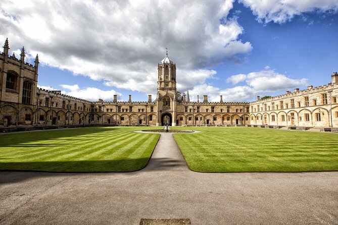 Shared | Oxford Uni Walking Tour W/Opt Christ Church Entry - Student Guide Expertise