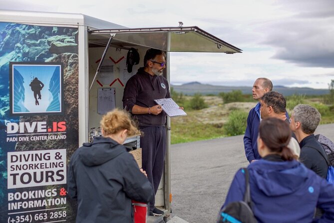 Silfra: Diving Between Tectonic Plates - Meet on Location - Souvenir Photos