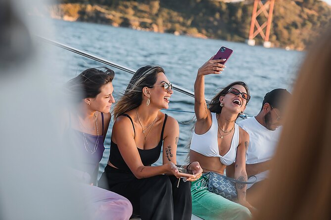 Sunset Experience: Lisbon Boat Cruise With Music and a Drink - Customer Reviews and Testimonials
