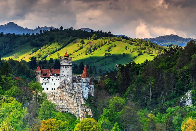 Transylvania and Dracula Castle Full Day Tour From Bucharest - Brasov Walking Tour
