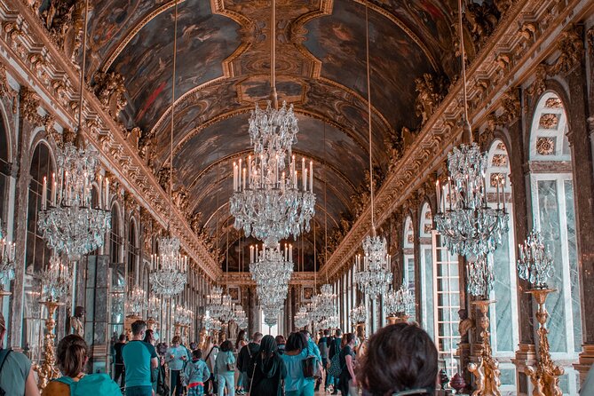 Versailles Palace Classic Guided Tour - Meeting and Pickup Details