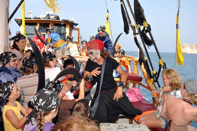 Alanya All Inclusive Pirate Boat Trip With Hotel Transfer - Onboard Entertainment and Crew