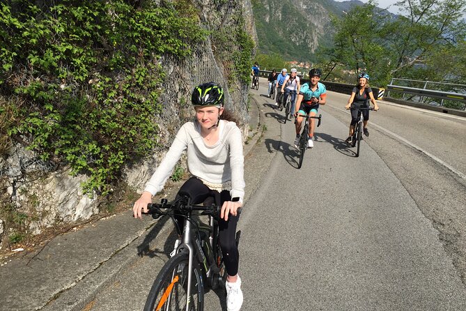 Group Bike Tour: Onno & Ghisallino (E-Bikes and Road Bikes) - Tour Meeting Point and Transportation