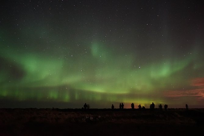 Into the Night: Chasing Aurora Borealis With Warmth and Treats! - Weather Contingencies