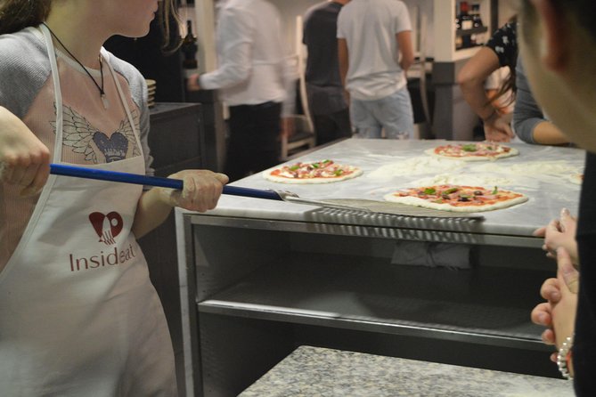Last Lap! 1h Pizza Class in Rome - Dining and Meal Preparation