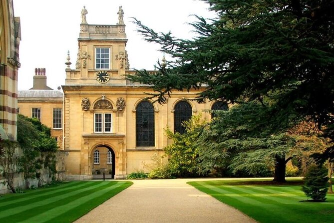 Oxford Official University & City Tour - City History and Former Residents