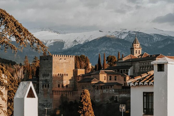 Alhambra & Generalife Skip the Line Premium Tour Including Nasrid Palaces - Key Points