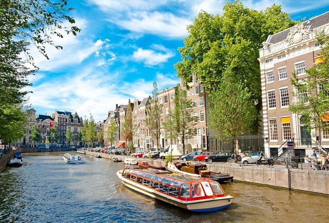 Amsterdam Canal Cruise With Live Guide and Unlimited Drinks - Just The Basics