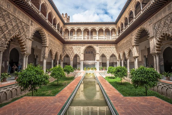 Cathedral, Alcazar and Giralda Guided Tour With Priority Tickets - Just The Basics