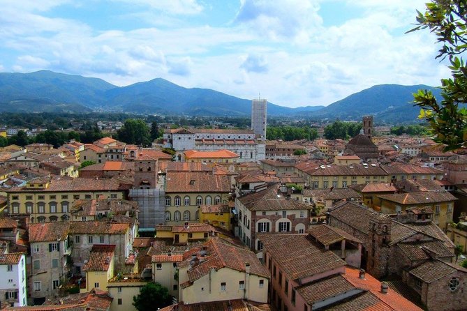 Discover Lucca's Secrets on a Guided Walking Tour - Key Points