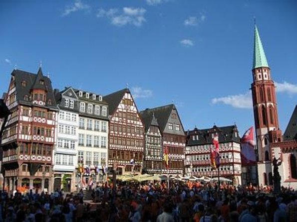 Frankfurt Highlights Guided Walking Tour - Just The Basics