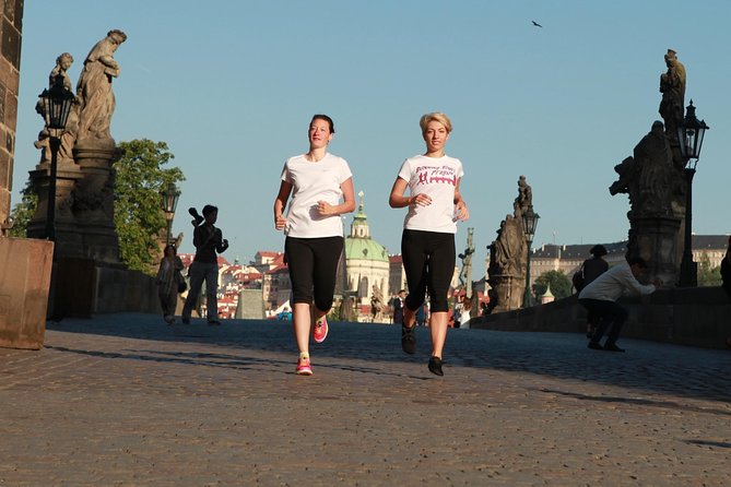 Guided Sightseeing Running Tour in Prague (9-12K) - Key Points
