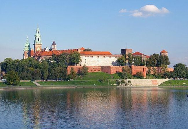 Old Town Krakow & Wawel Castle Walking Tour - Just The Basics
