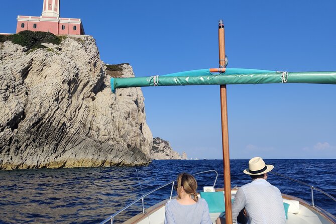 Private Tour in a Typical Capri Boat - Key Points