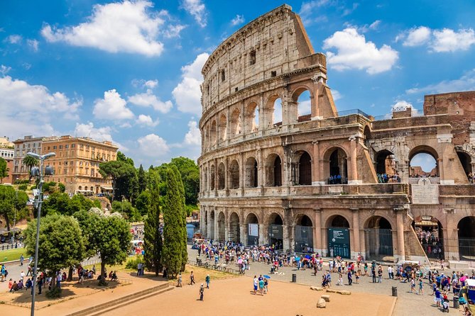 Rome: Colosseum, Palatine Hill and Roman Forum Tour - Just The Basics